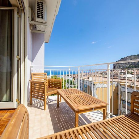Fabiene Familyholidays Deluxe Plus 切法卢 外观 照片